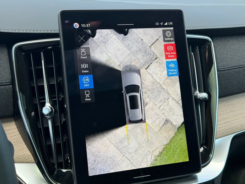 New 2026 Volvo XC90 B6 Plus w/ Protection Package Premier AWD/4WD image 23