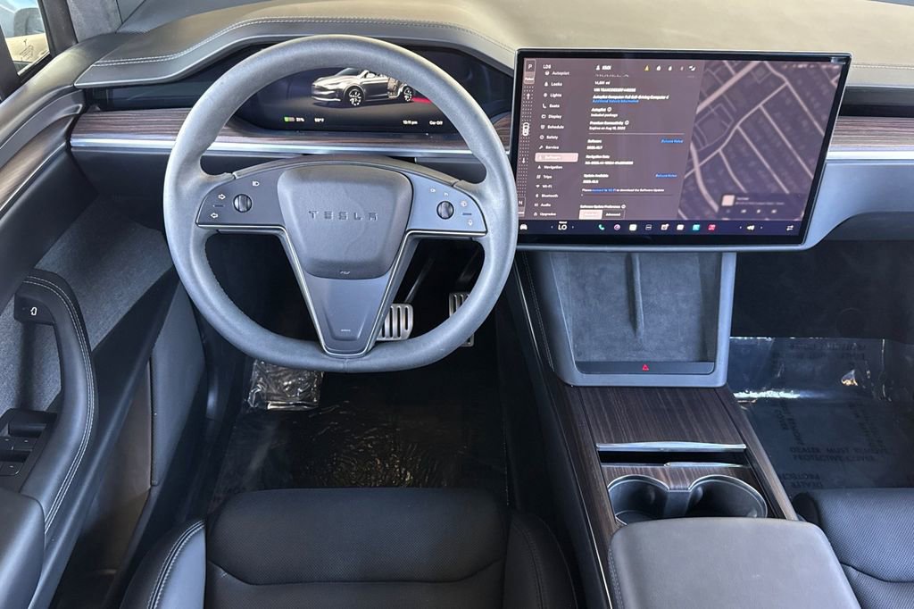 Used 2024 Tesla Model X image 13