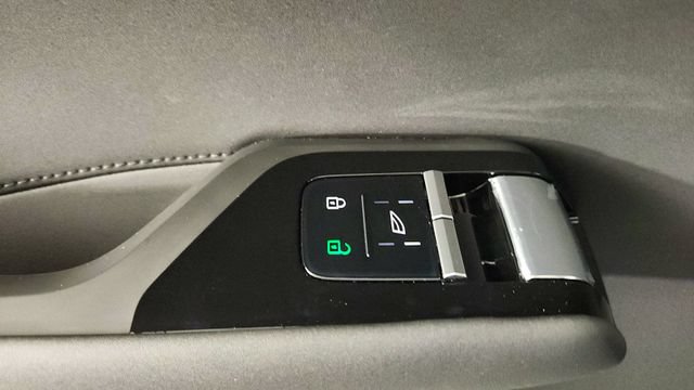 New 2026 Volvo EX90 Ultra AWD/4WD image 10