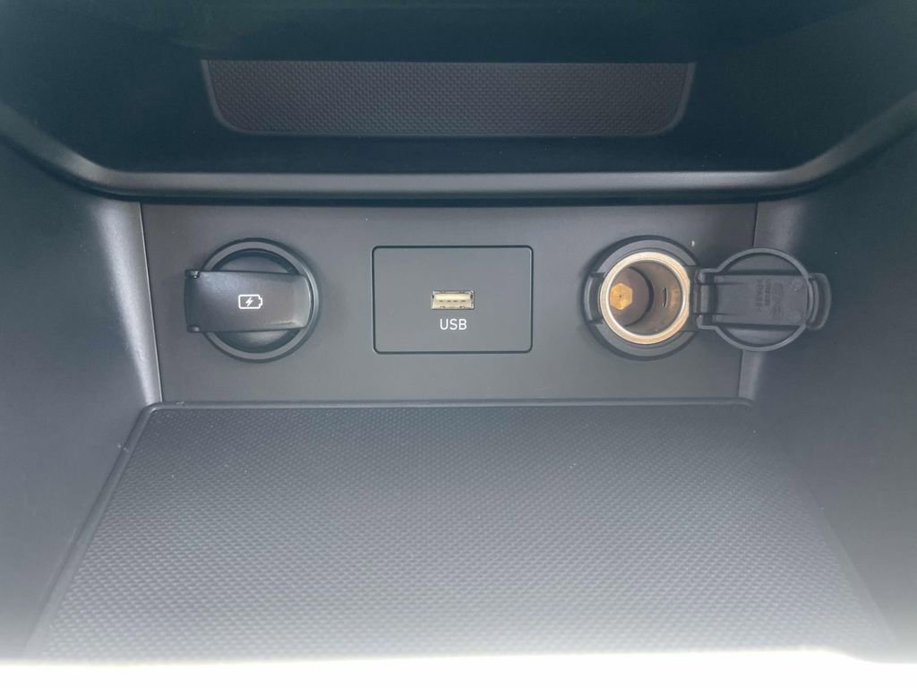 Used 2022 Hyundai Kona SE w/ Cargo Package FWD image 34