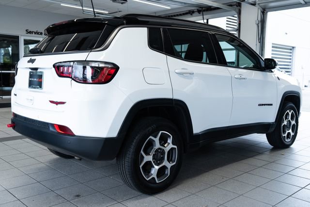 Used 2022 Jeep Compass Trailhawk image 6