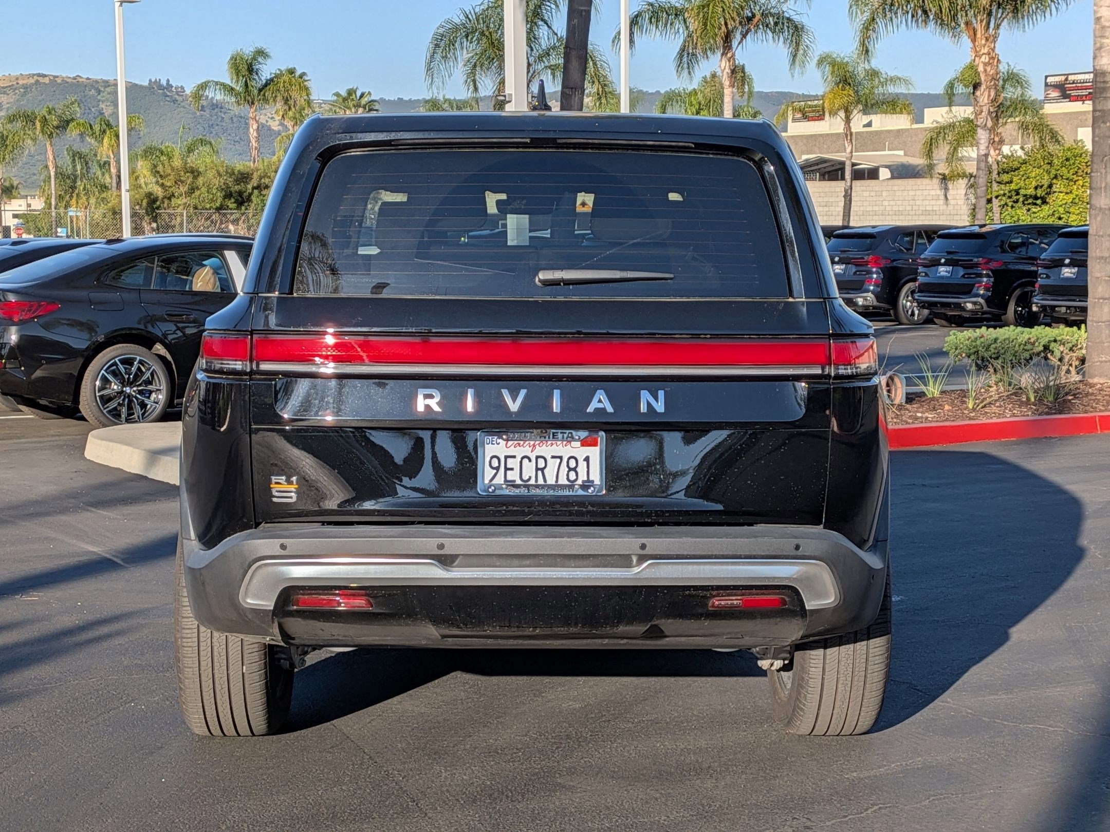 Used 2022 Rivian R1S Launch Edition image 8