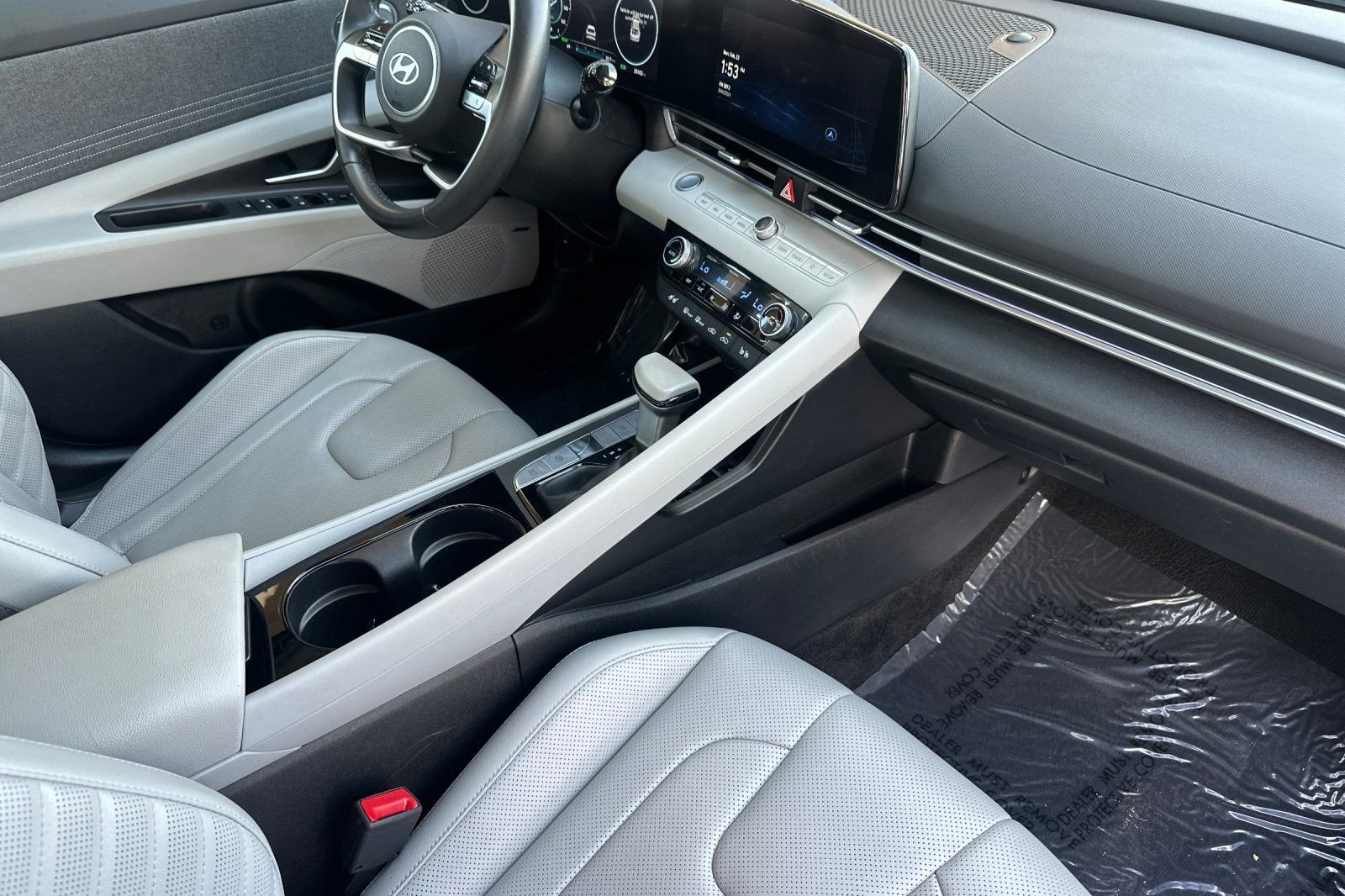 Used 2025 Hyundai Elantra Limited image 16