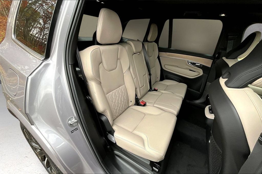 New 2026 Volvo XC90 B6 Plus w/ Protection Package Premier AWD/4WD image 9