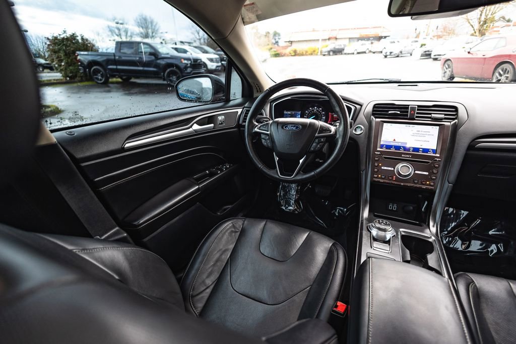 Used 2020 Ford Fusion Titanium image 16