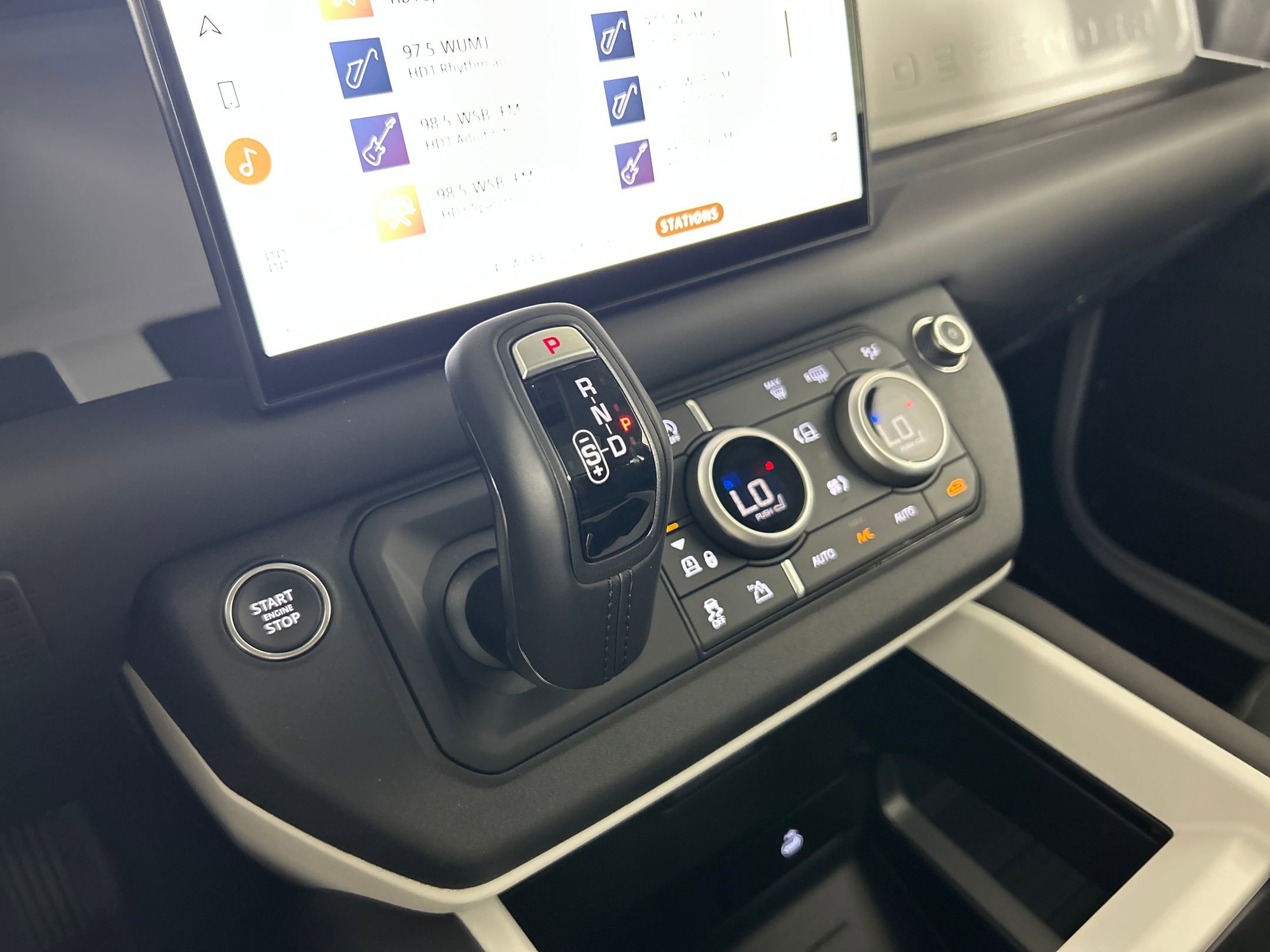 New 2025 Land Rover Defender 130 S image 16