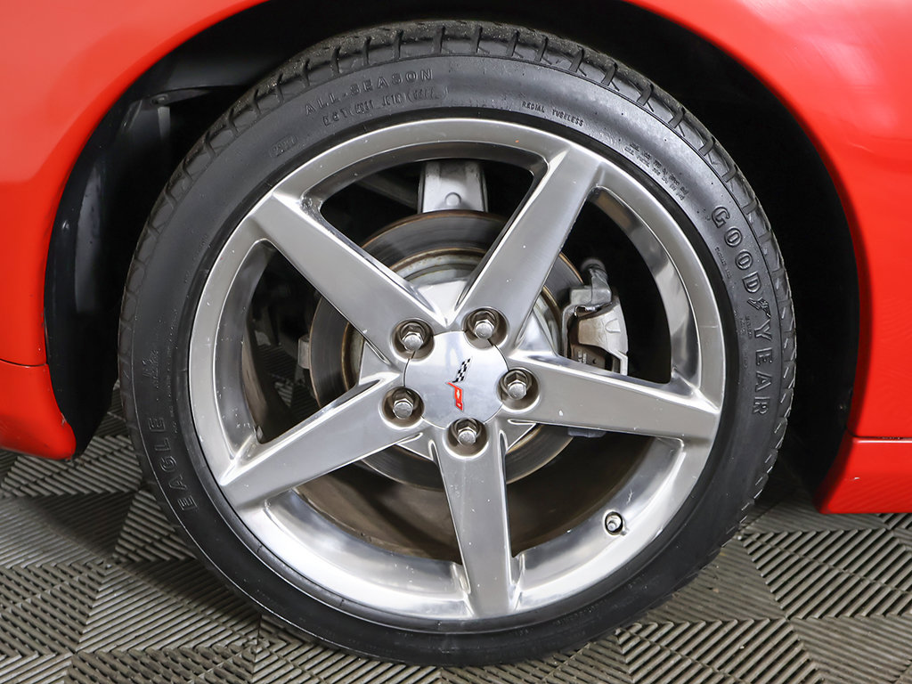 Used 2006 Chevrolet Corvette Coupe w/ Preferred Equipment Group RWD image 17