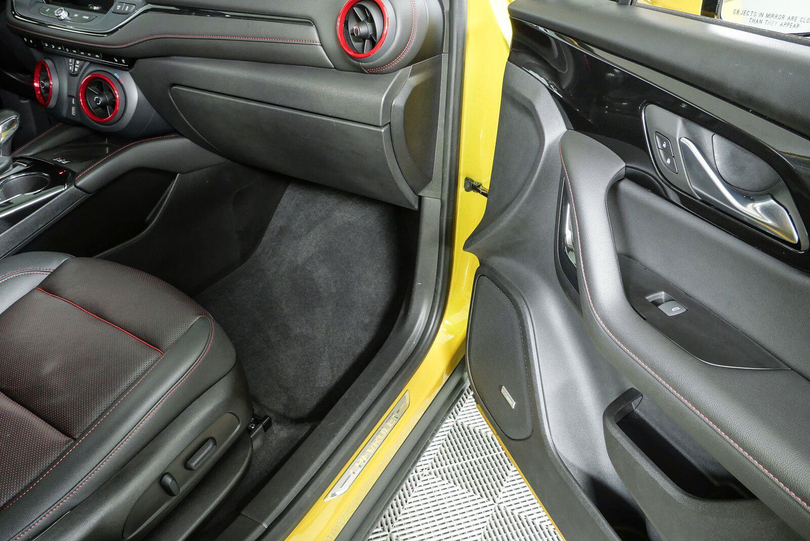 Used 2022 Chevrolet Blazer RS w/ Enhanced Convenience Package FWD image 26