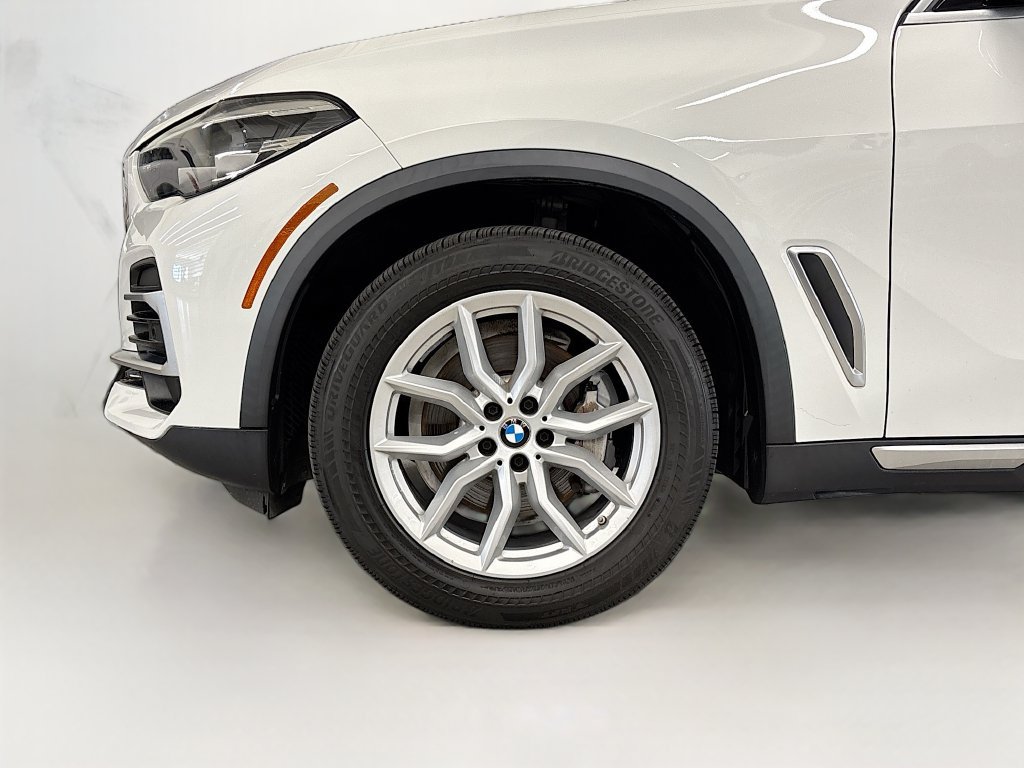 Used 2022 BMW X5 xDrive40i w/ Premium Package AWD/4WD image 27
