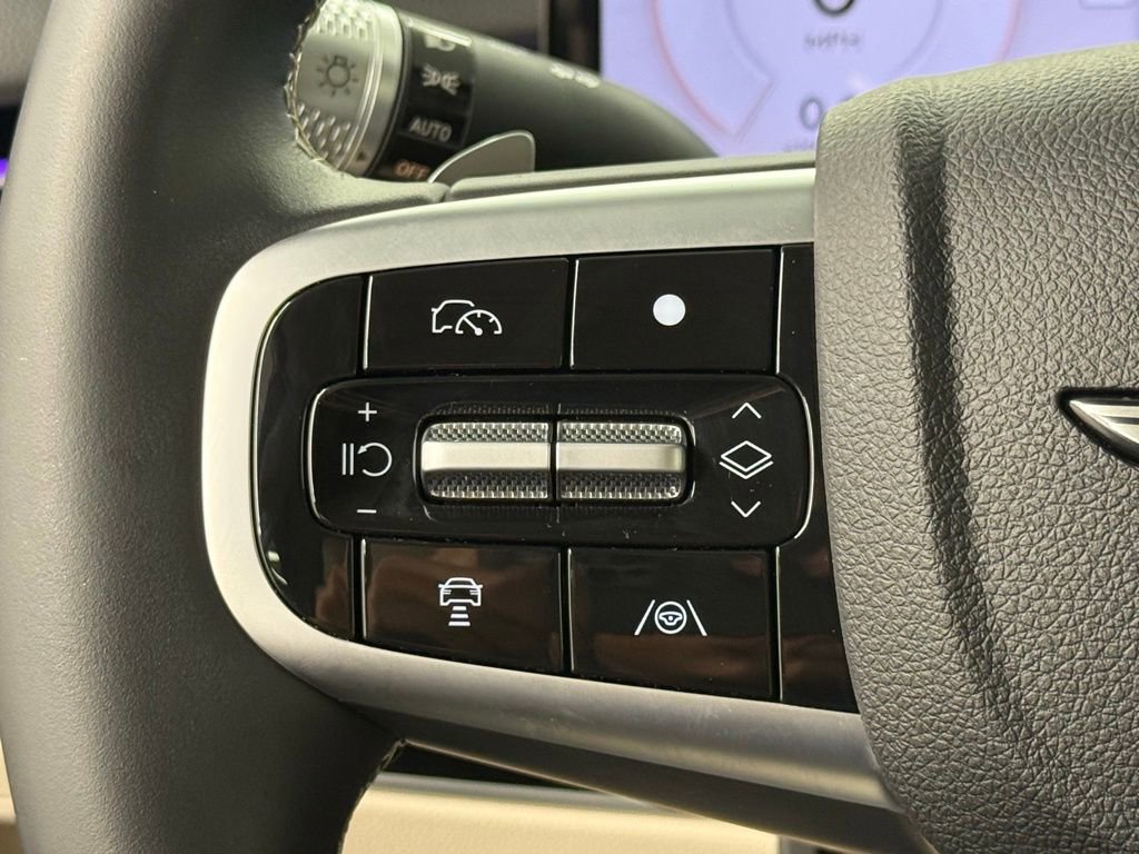 Used 2026 Genesis GV70 2.5T Select image 21