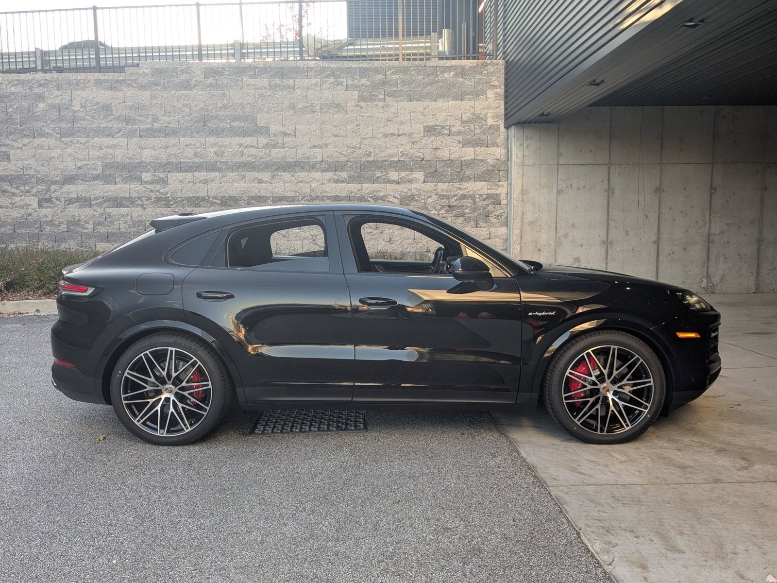 Used 2026 Porsche Cayenne S AWD/4WD image 8