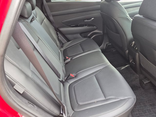 Used 2025 Hyundai Tucson Limited FWD image 19