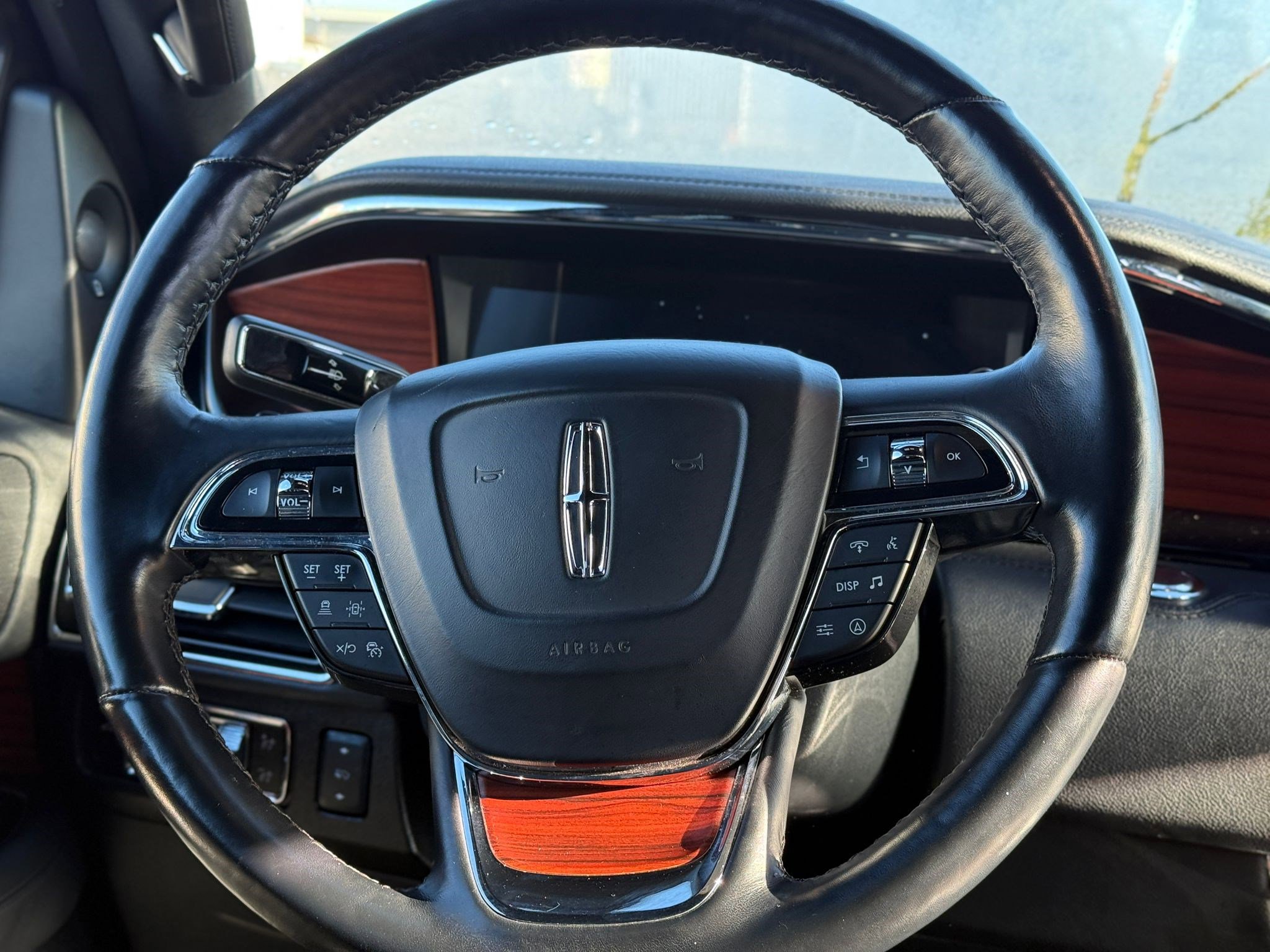 Used 2024 Lincoln Navigator L 4WD image 21