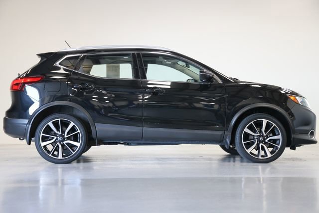 Used 2018 Nissan Rogue Sport SL w/ SL Premium Package AWD/4WD image 18
