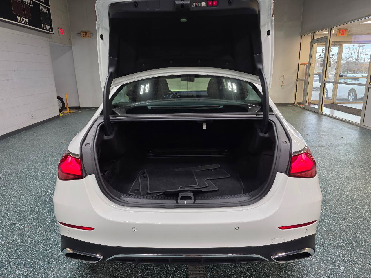 Used 2025 Mercedes-Benz E 350 E 350 RWD Sedan image 21