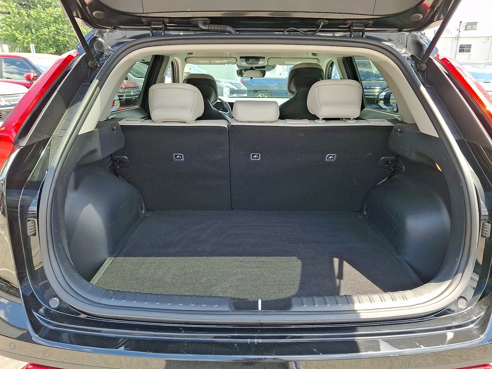 Used 2023 Kia Niro EX FWD image 29