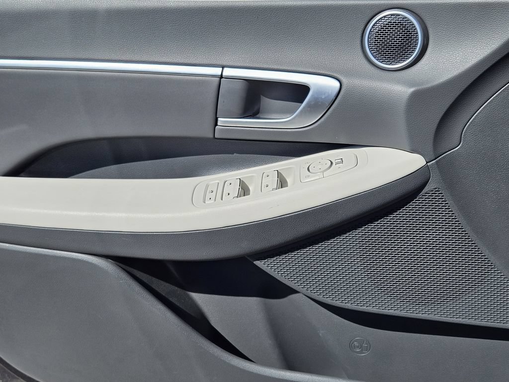 Certified 2025 Hyundai Sonata SEL FWD image 18