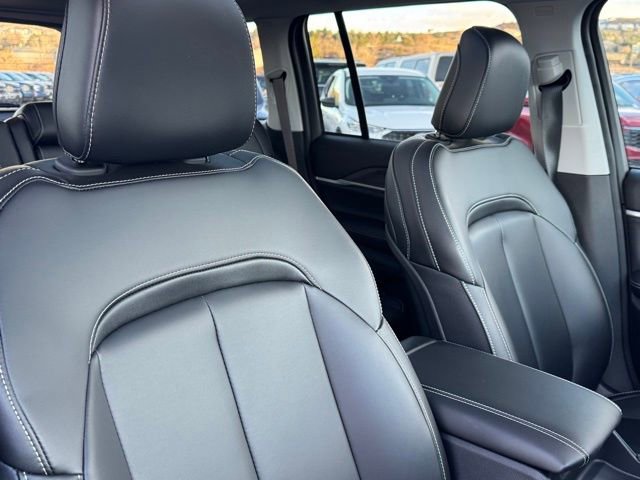 Certified 2024 Jeep Grand Cherokee Limited w/ Black Appearance Package image 28