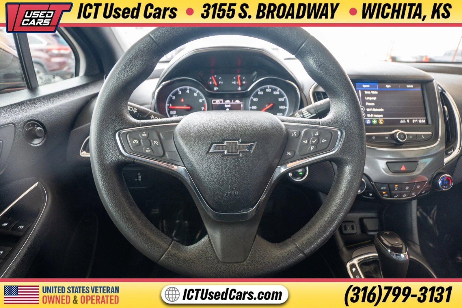 Used 2019 Chevrolet Cruze LT w/ Convenience Package FWD image 9