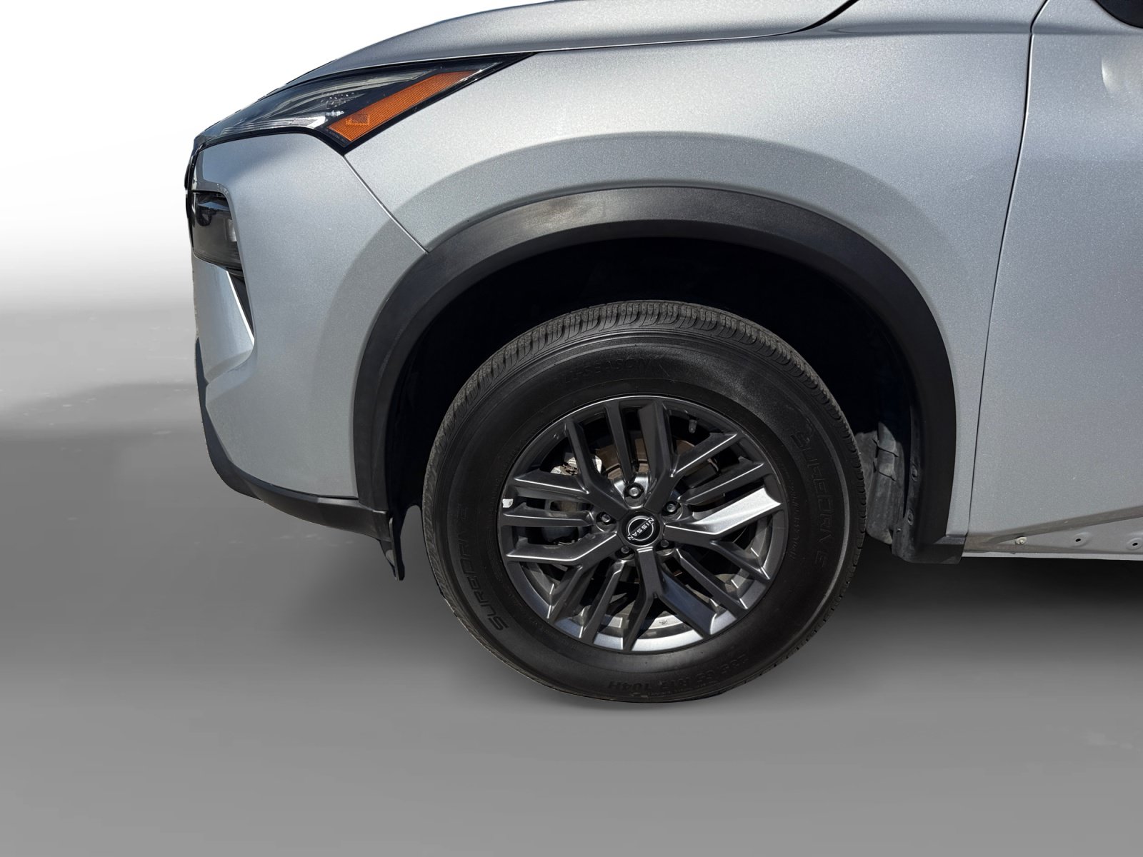 Used 2024 Nissan Rogue S AWD/4WD image 9