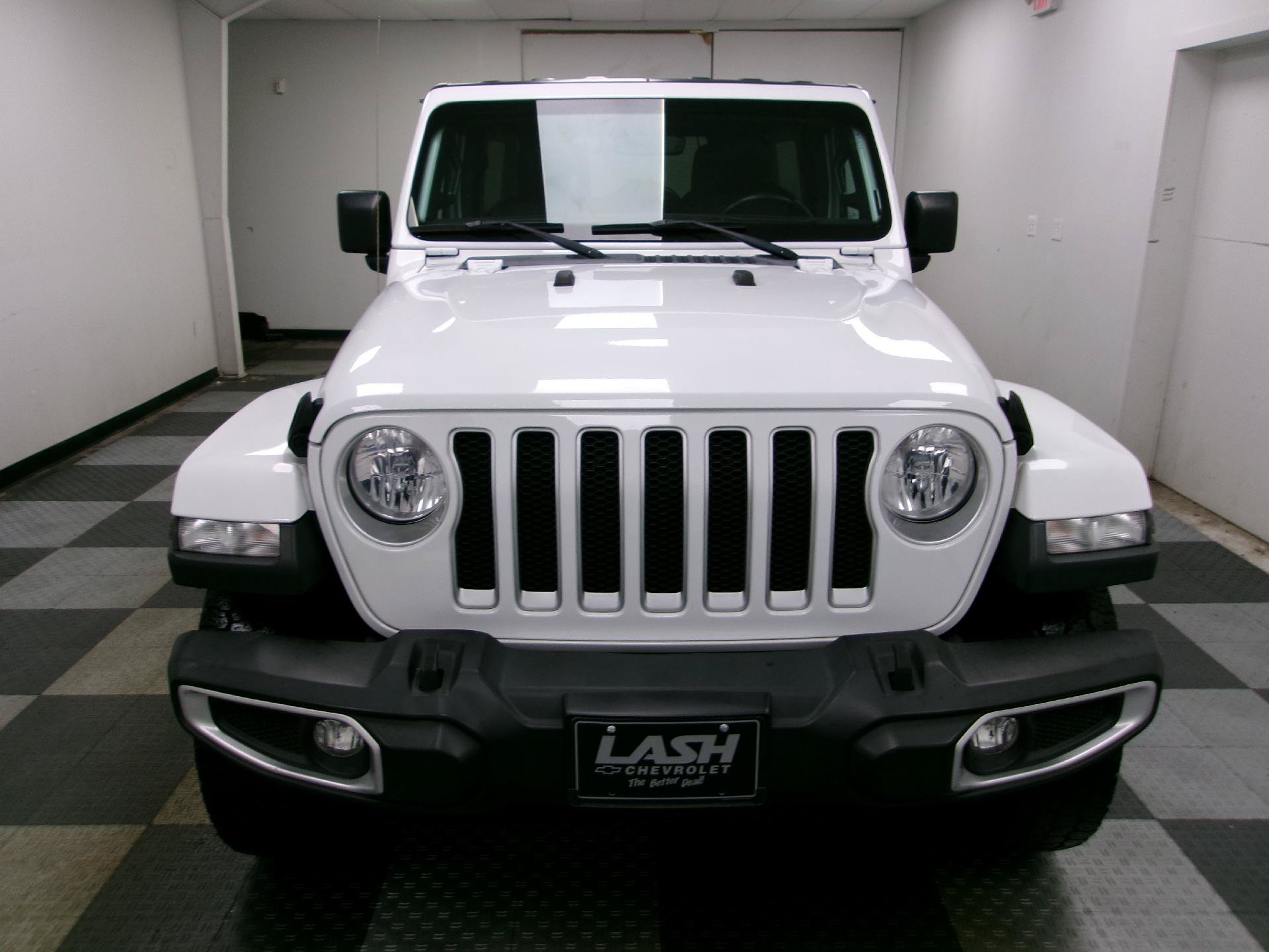 Used 2019 Jeep Wrangler Unlimited Sahara AWD/4WD image 14