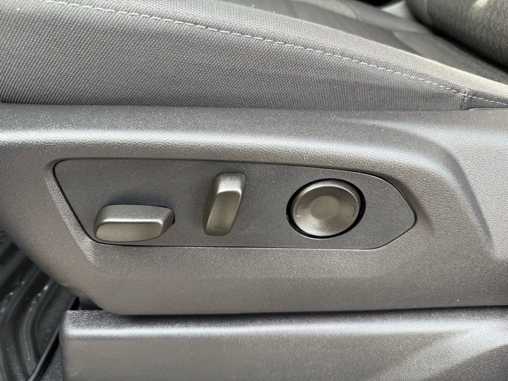 Certified 2026 Chevrolet Silverado 1500 Custom image 14