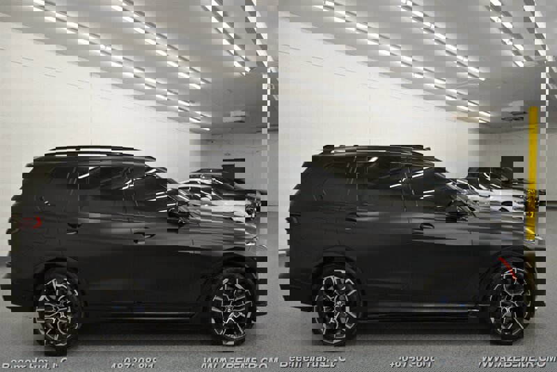 Used 2023 BMW X7 M60i w/ Climate Comfort Package image 9