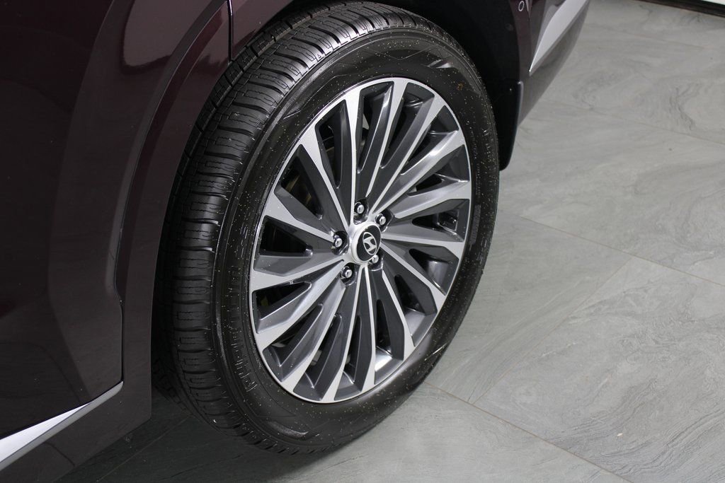 Used 2023 Hyundai Palisade Calligraphy image 9