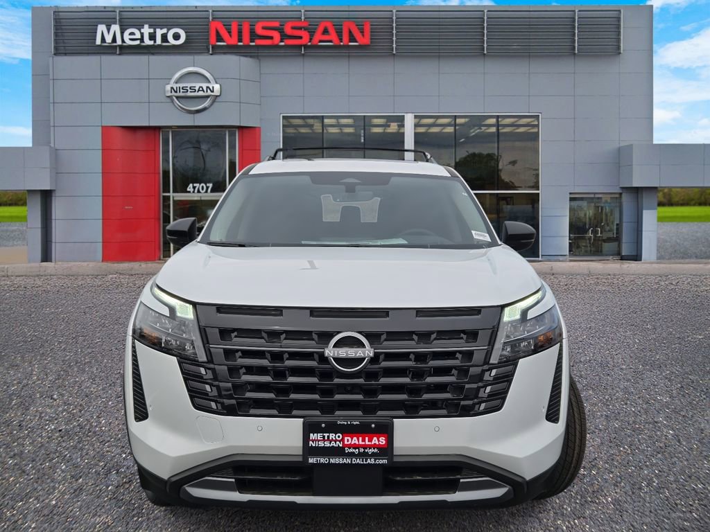 New 2026 Nissan Pathfinder Platinum image 2