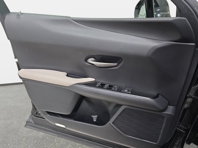 Used 2020 Lexus UX 250h w/ Premium Package AWD/4WD image 27