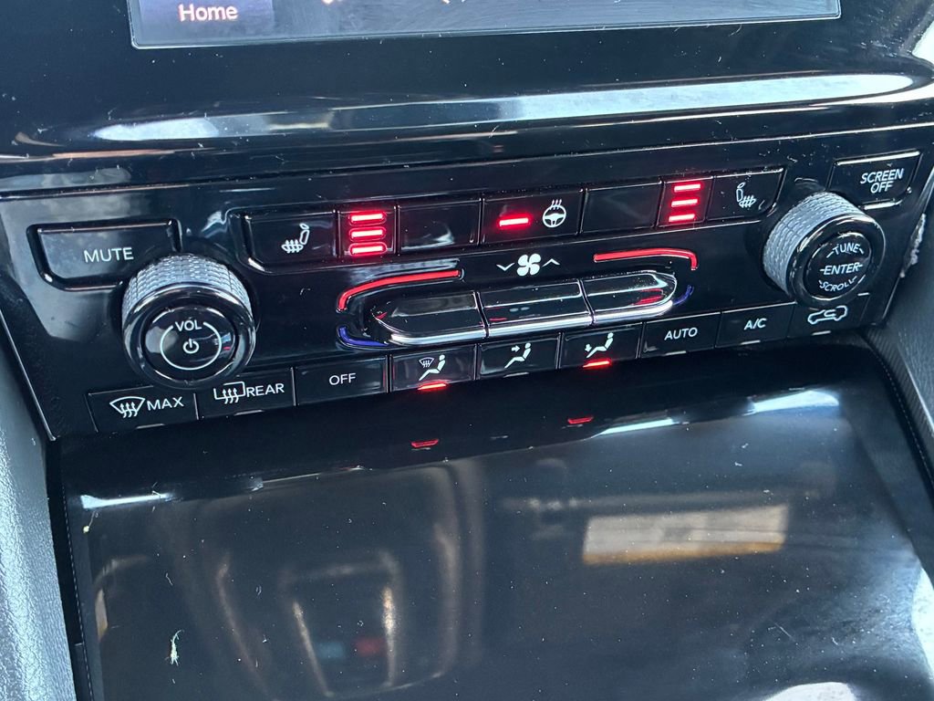 Used 2024 Jeep Grand Cherokee L Altitude image 22