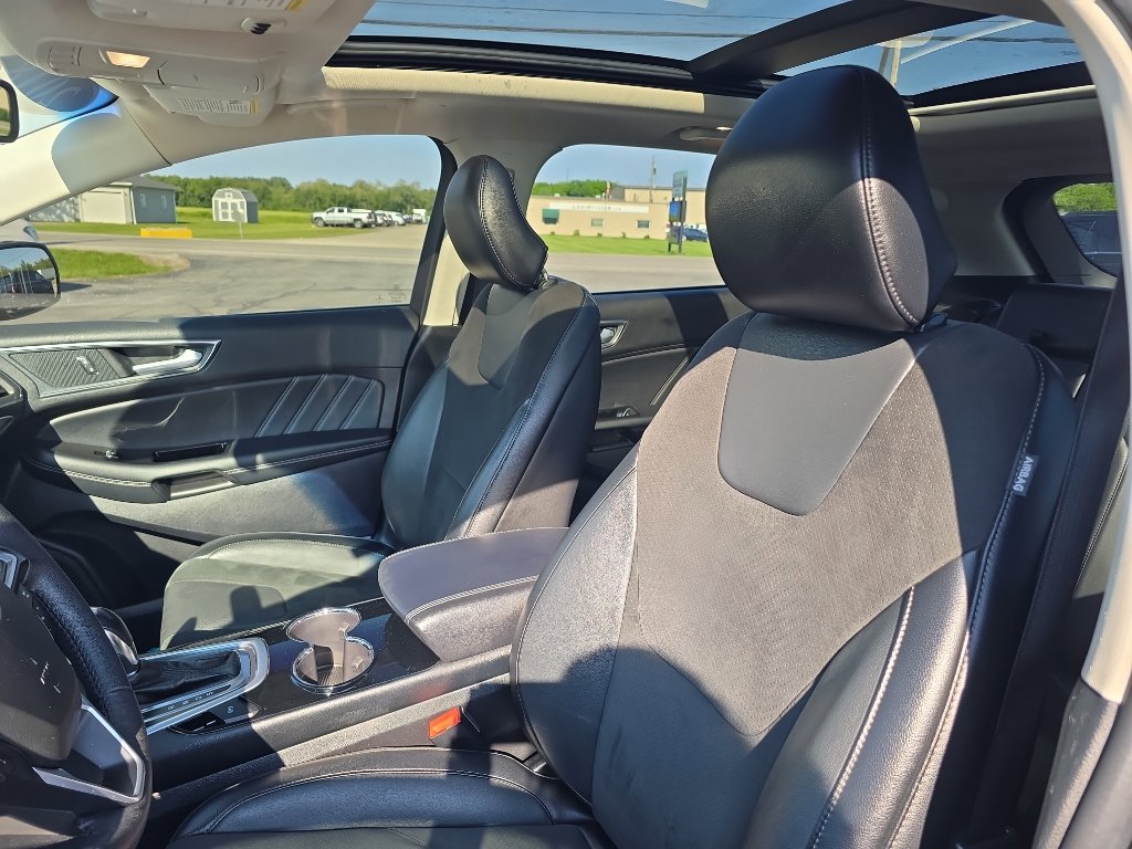Used 2018 Ford Edge Sport w/ Equipment Group 401A AWD/4WD image 11