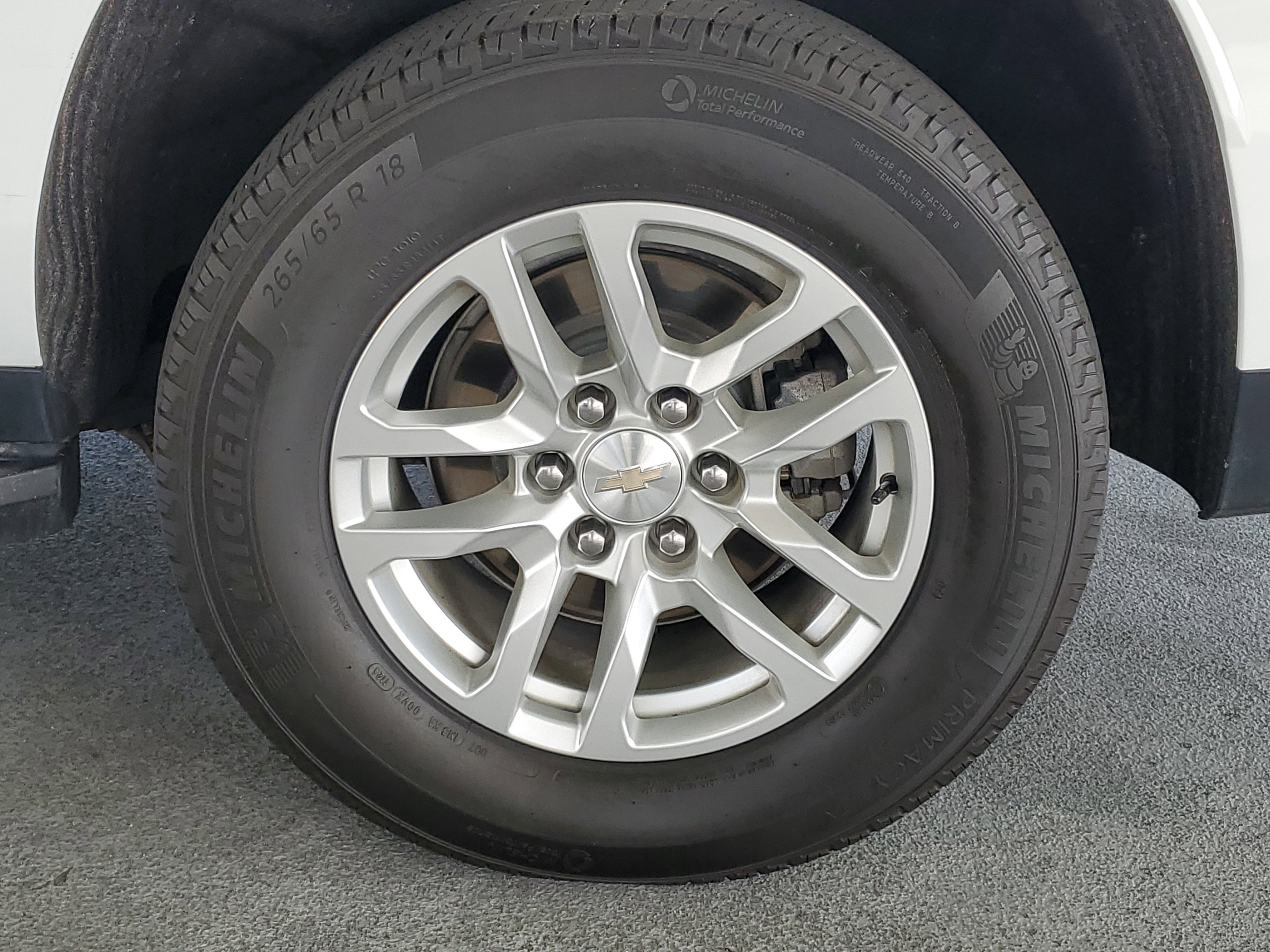 Used 2024 Chevrolet Suburban LT AWD/4WD image 7