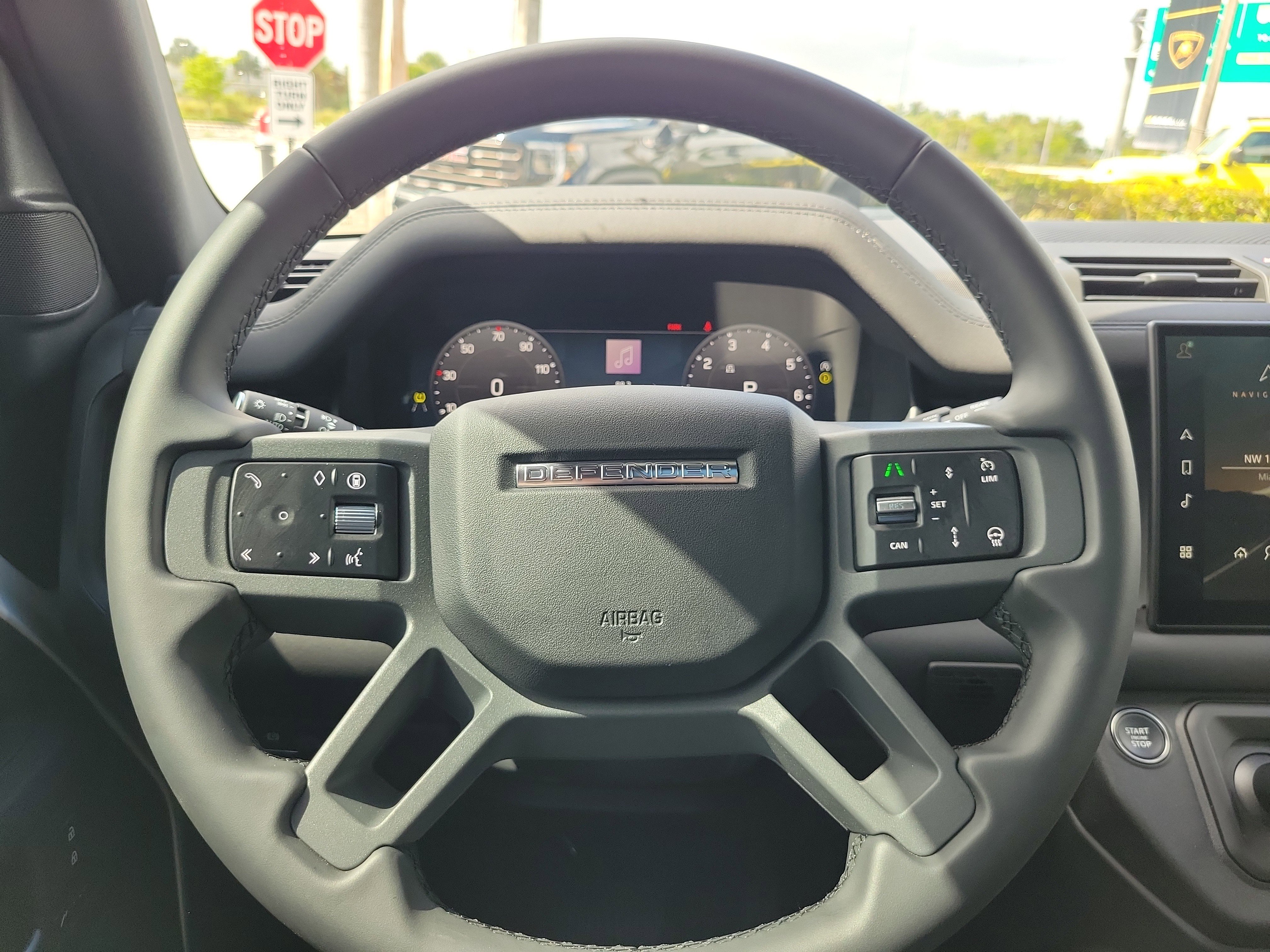 Used 2025 Land Rover Defender 110 S image 20