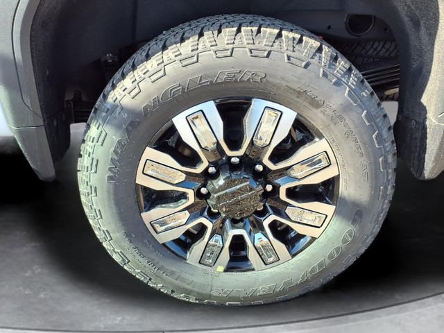 New 2026 GMC Sierra 2500 Denali w/ Denali Reserve Package image 16