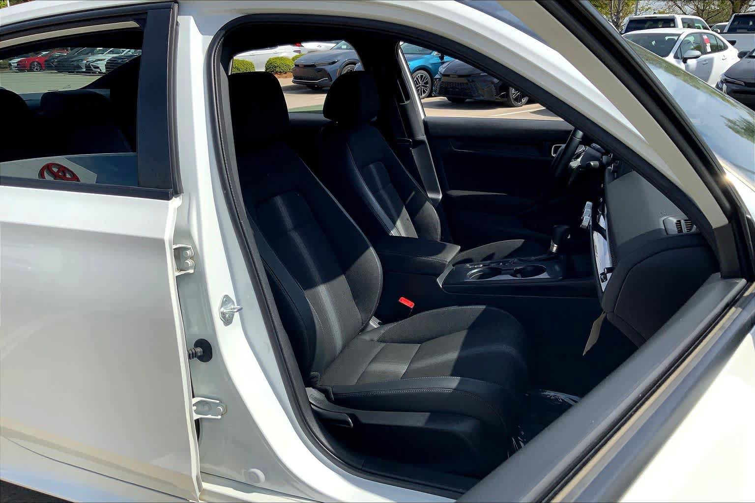 Used 2023 Honda Civic Sport image 9