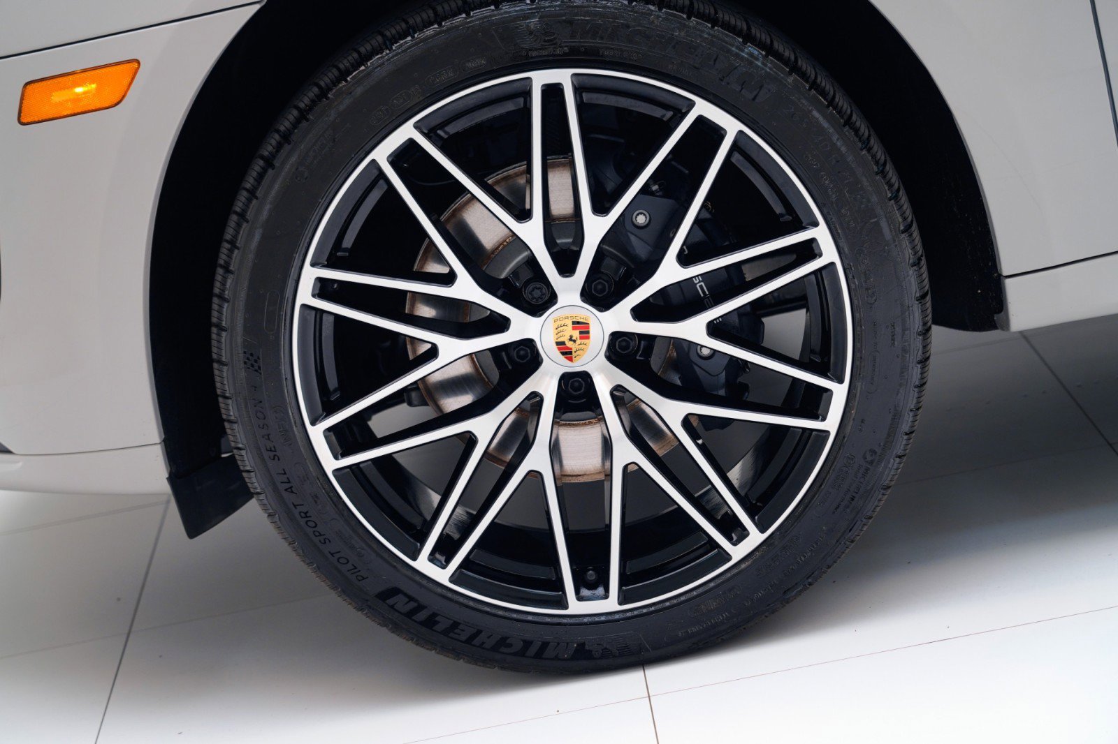 New 2026 Porsche Macan image 12