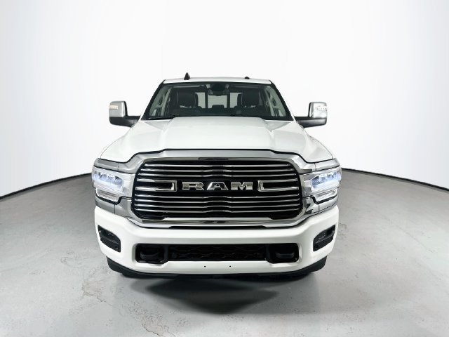 Used 2024 RAM 2500 Laramie AWD/4WD image 4