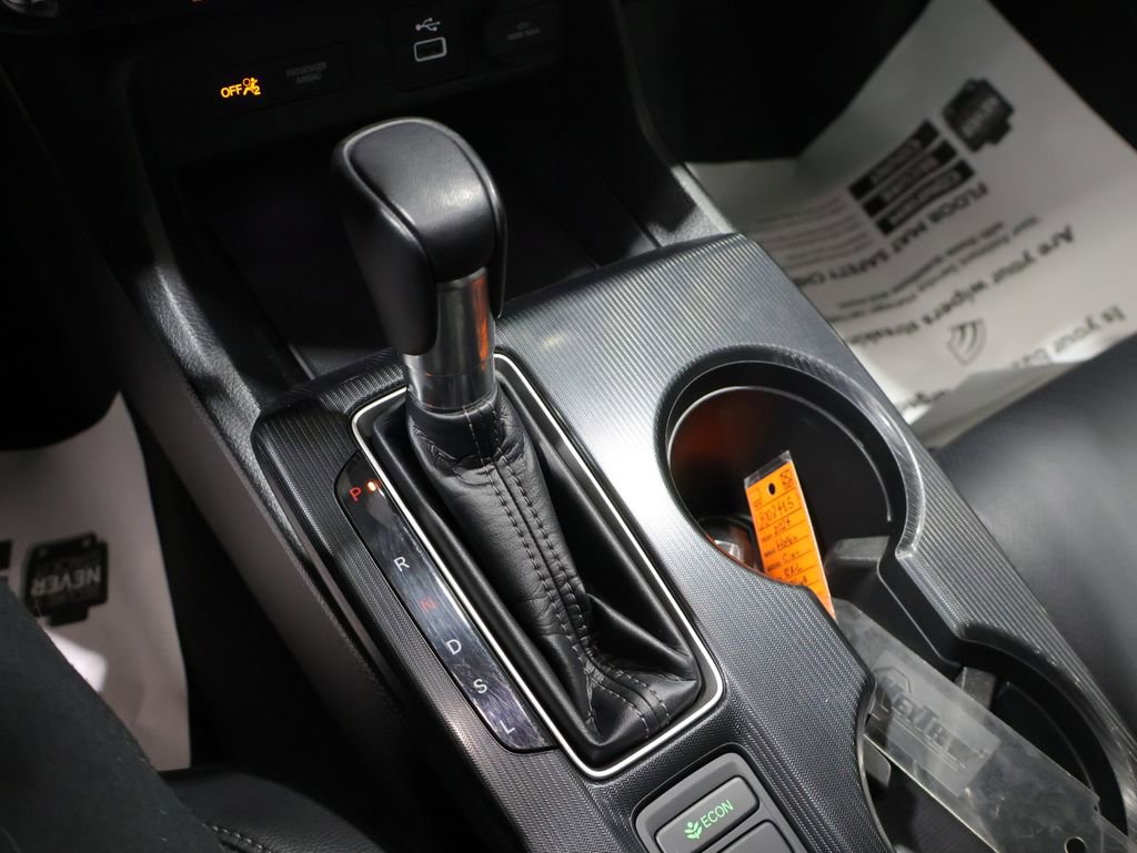 Used 2024 Honda Civic EX-L image 32