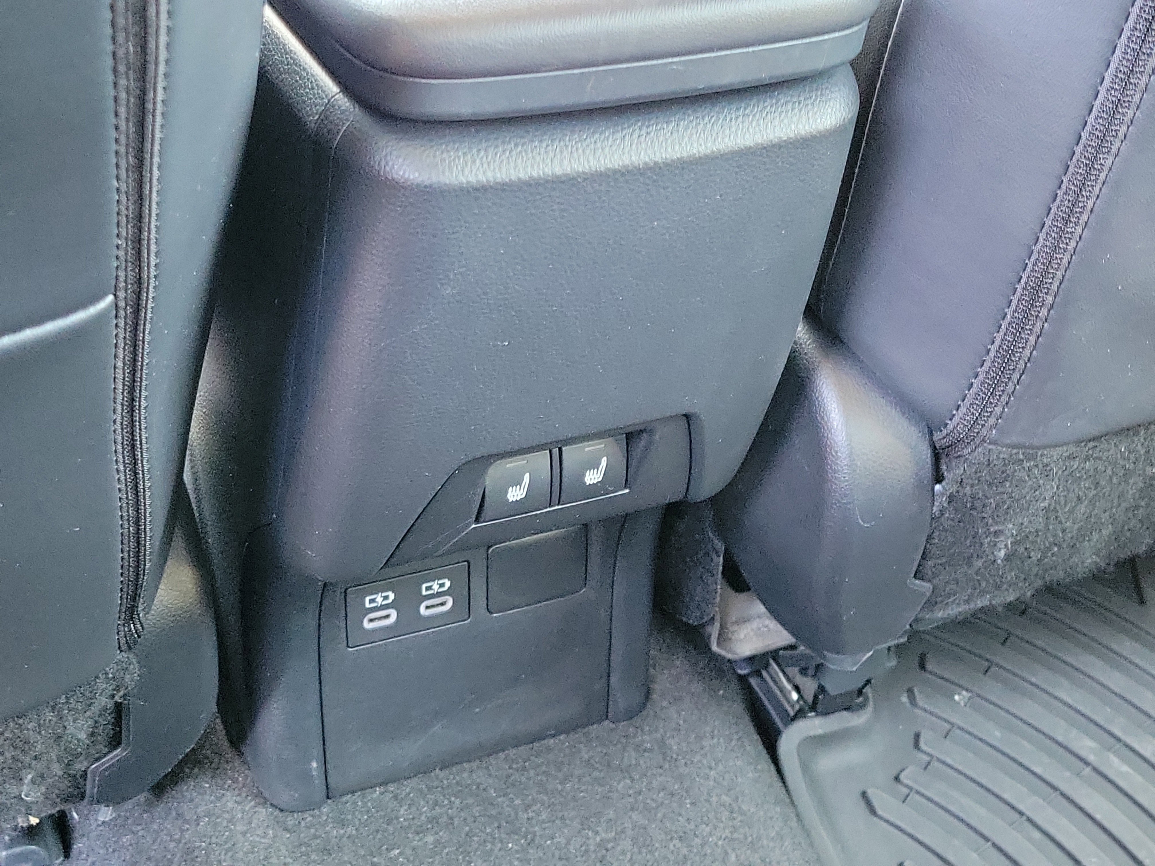 Used 2024 Toyota Prius Limited w/ Limited Premium Package FWD image 14