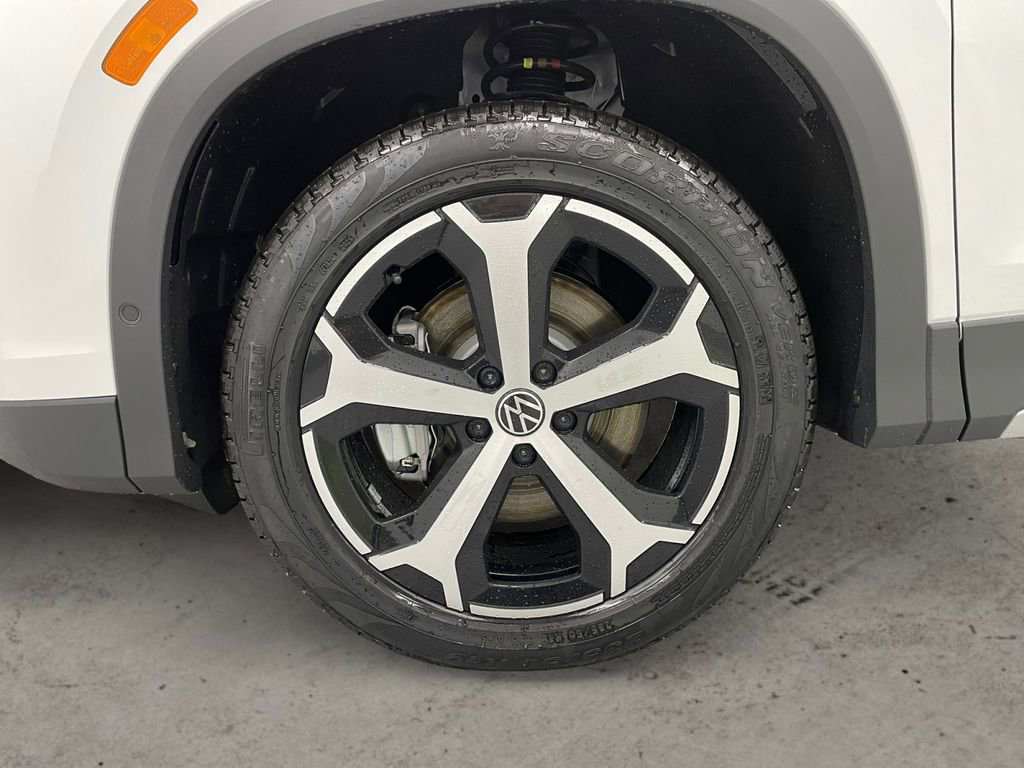 New 2026 Volkswagen Tiguan SE image 12