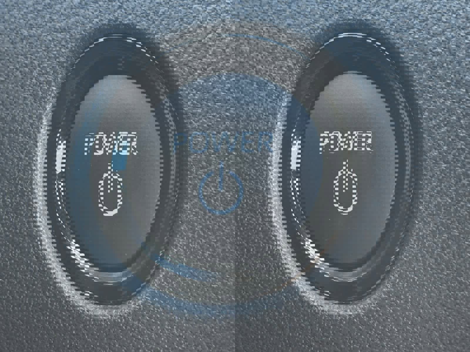 Used 2025 Toyota Camry SE image 5