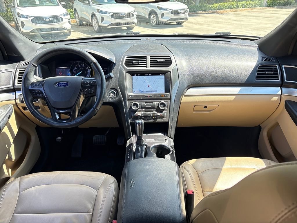 Used 2017 Ford Explorer XLT w/ Equipment Group 202A image 7