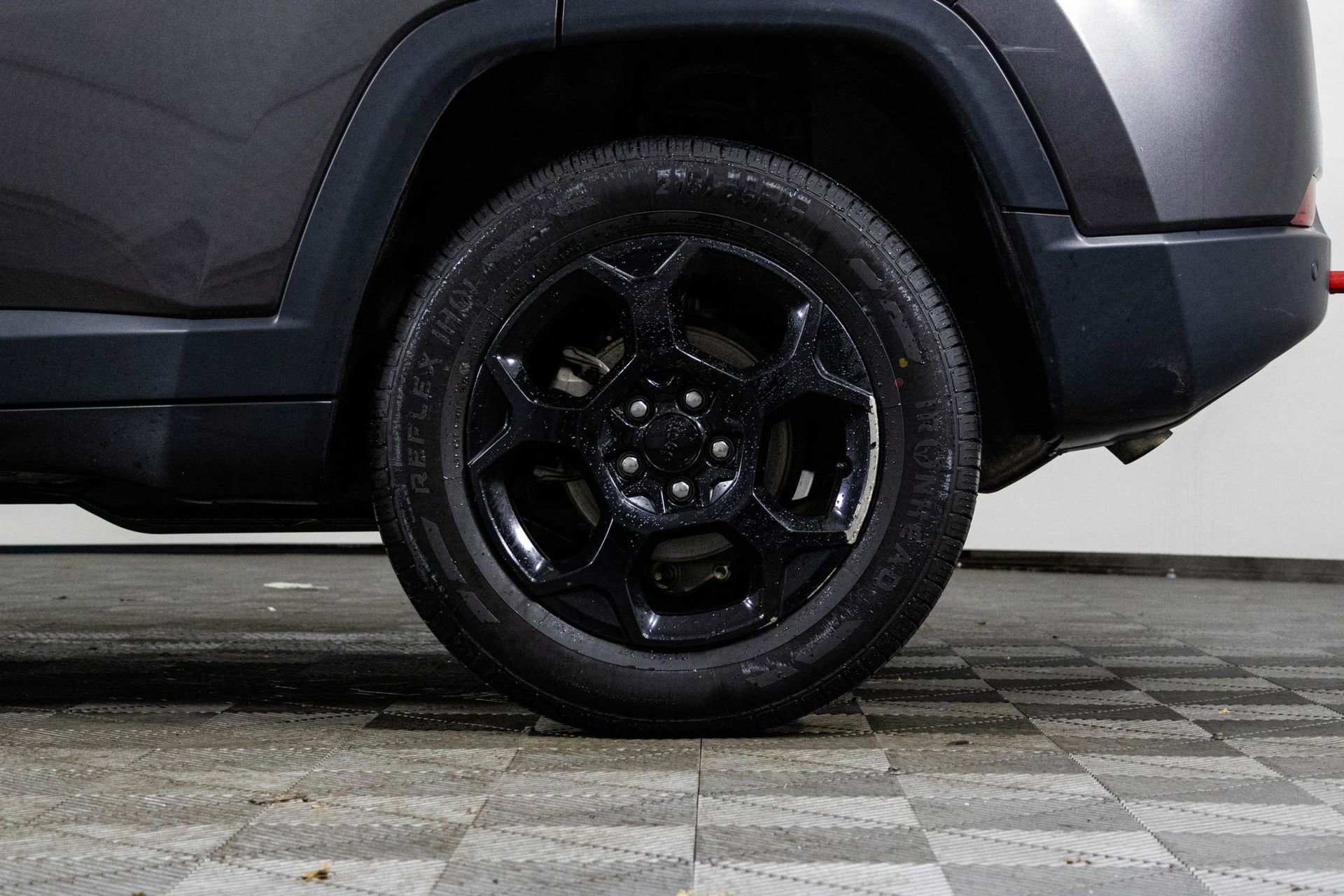 Used 2024 Jeep Compass Trailhawk AWD/4WD image 40