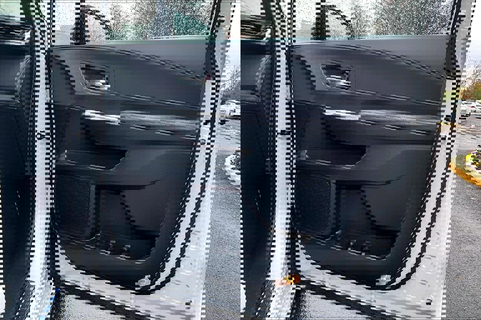 Used 2023 Toyota Sienna XSE image 23