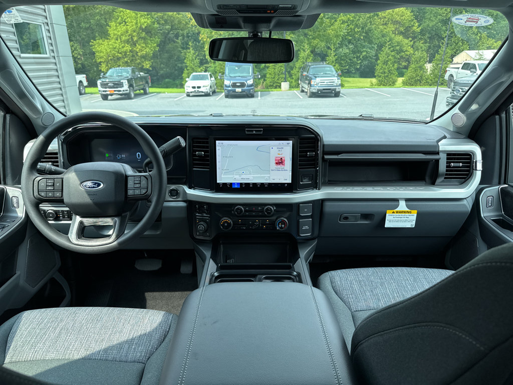 New 2026 Ford F250 XLT w/ XLT Premium Package AWD/4WD image 3