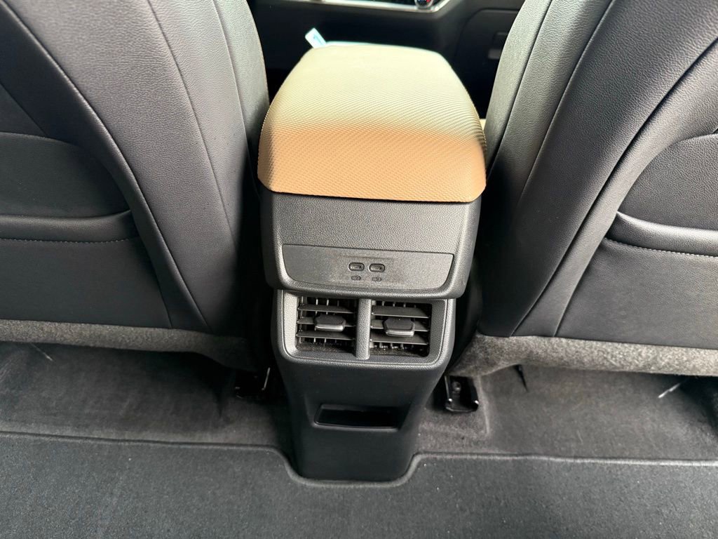 Used 2025 Chevrolet Equinox ACTIV image 18