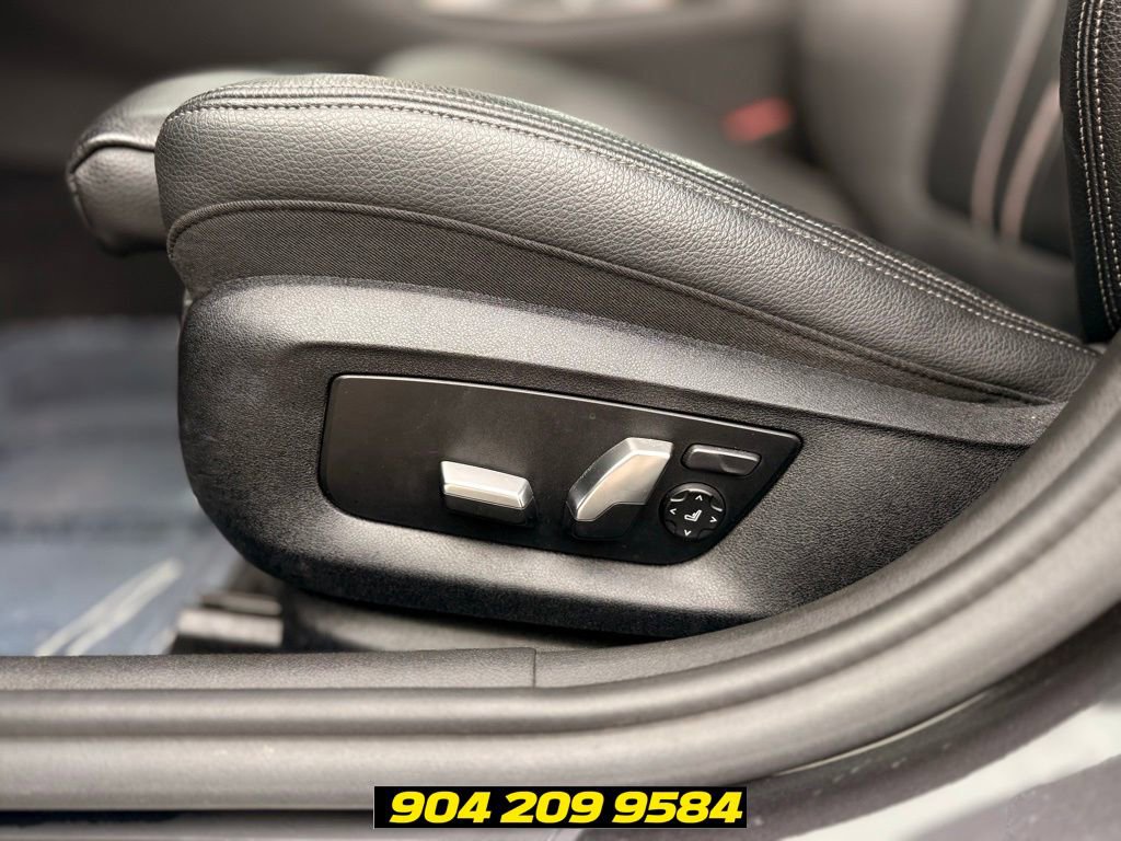 Used 2019 BMW 540i xDrive w/ Convenience Package AWD/4WD image 22