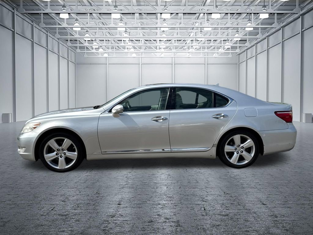 Used 2012 Lexus LS 460 w/ Comfort Pkg image 4
