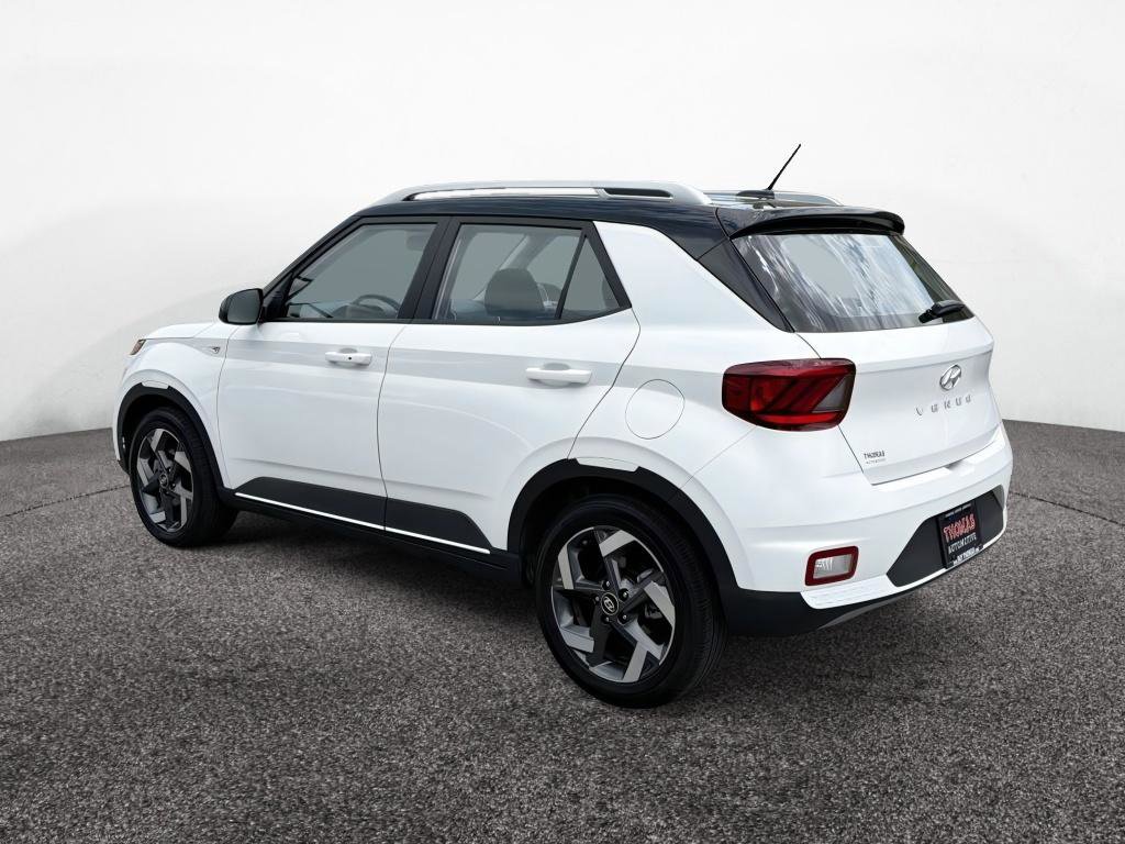Certified 2026 Hyundai Venue SEL FWD image 6